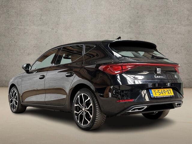Seat LEON 1.4 TSI eHybrid PHEV FR 204Pk Automaat (APPLE CARPLAY, GROOT NAVI, STUUR/STOELVERWARMING, CAMERA, SPORTSTOELEN, ZWART HEMEL, GETINT GLAS, ADAPTIVE CRUISE, NIEUWE APK, NIEUWSTAAT)
