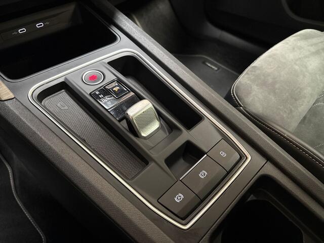 Seat LEON 1.4 TSI eHybrid PHEV FR Intense 204Pk Automaat (APPLE CARPLAY, GROOT NAVI, MEMORY SEAT, STUUR/STOELVERWARMING, CAMERA, GETINT GLAS, KEYLESS, NIEUWSTAAT)