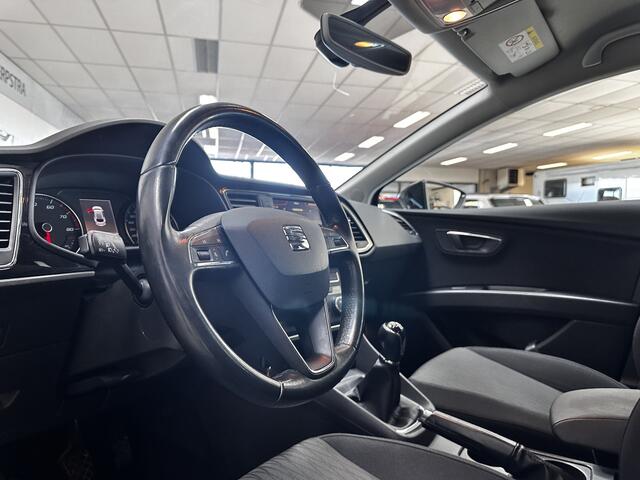 Seat LEON ST 1.0 EcoTSI Style Connect/ Apple + android/ Navi/ Clima/ Cruise/ Elek. pakket/ Isofix/ Bluetooth/ Armsteun/ Multi. LEDER. Stuur/ Mistl./ PDC/ Extra getint glas.