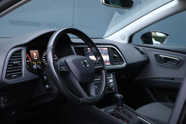 Seat LEON 1.0 EcoTSI Style Business Intense Automaat | Navi | Apple Carplay / Android Auto | Keyless Entry / Start | Parkeersensoren | Cruise