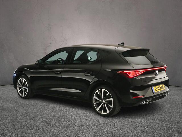 Seat LEON FR Business Intense 1.5 TSI 150pk Adaptive cruise control, Achteruitrijcamera, LED koplampen, Navigatie, Stoelverwarming, App connect, Stuurwiel verwarmd