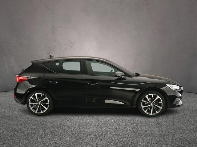 Seat LEON FR Business Intense 1.5 TSI 150pk Adaptive cruise control, Achteruitrijcamera, LED koplampen, Navigatie, Stoelverwarming, App connect, Stuurwiel verwarmd