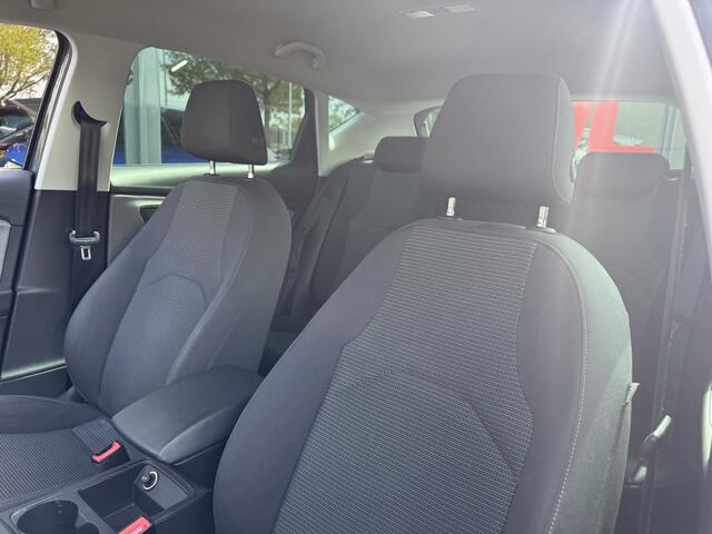Seat LEON 1.5 TSI Style Ultimate Edition | RIJKLAAR | Trekhaak | Navi