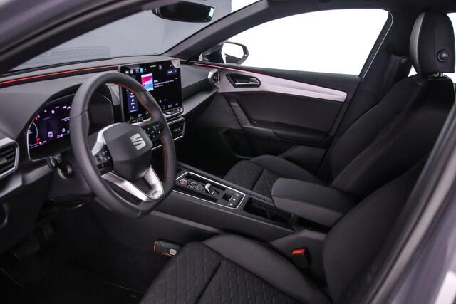 Seat LEON FR Business 1.5 TSI eHybrid 204pk DSG Automaat Adaptive cruise control, Achteruitrijcamera, LED matrix koplampen, Navigatie, Stuurwiel verwarmd, Black pack