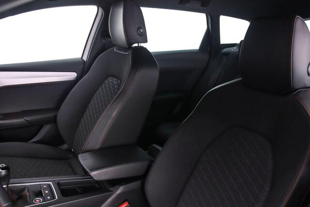 Seat LEON Sportstourer FR 1.5 TSI 115pk Cruise control, Parkeersensoren, App connect, LED koplampen, Airco, DAB, Radio, Bluetooth