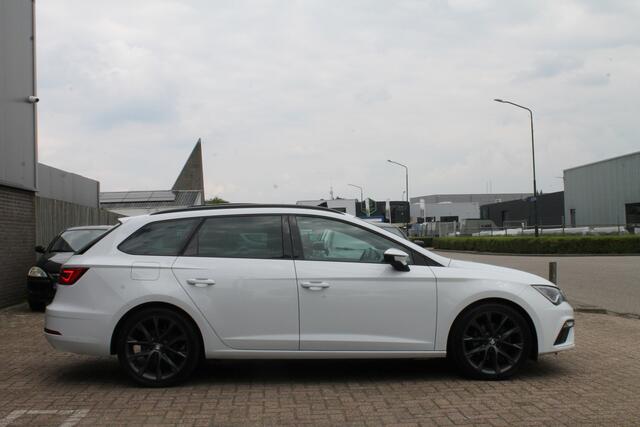 Seat LEON ST 1.5 TSI FR | Pano | Keyless | CC | Cam