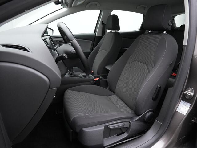 Seat LEON 1.0 EcoTSI 115 pk DSG Style Business Intense | Navigatie | Parkeersensoren voor/achter