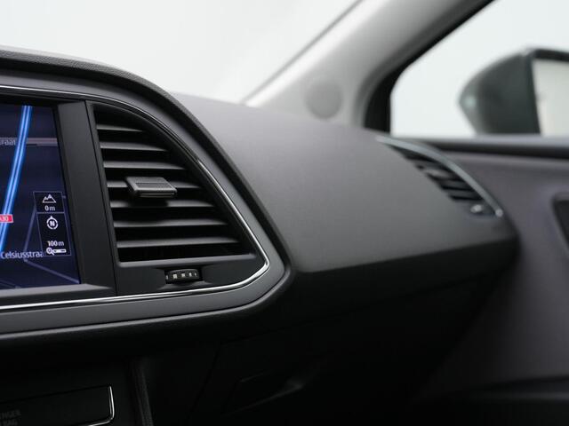 Seat LEON 1.0 EcoTSI 115 pk DSG Style Business Intense | Navigatie | Parkeersensoren voor/achter