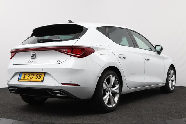 Seat LEON 1.0 TSI FR Launch Edition | Carplay/Android Auto | Stoel & Stuur Verwarming | Camera |