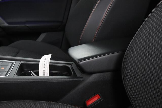 Seat LEON 1.0 TSI FR Launch Edition | Carplay/Android Auto | Stoel & Stuur Verwarming | Camera |