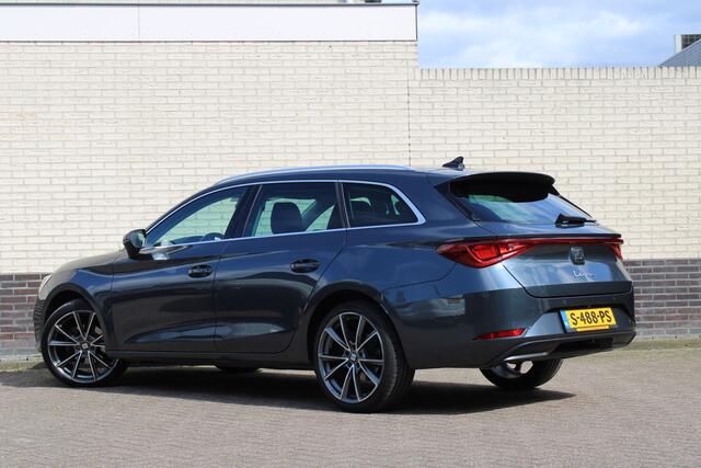Seat LEON Sportstourer 1.5 eTSI Style Business Intense | Trekhaak | Adaptieve cruise | Camera | Navigatie | Keyless