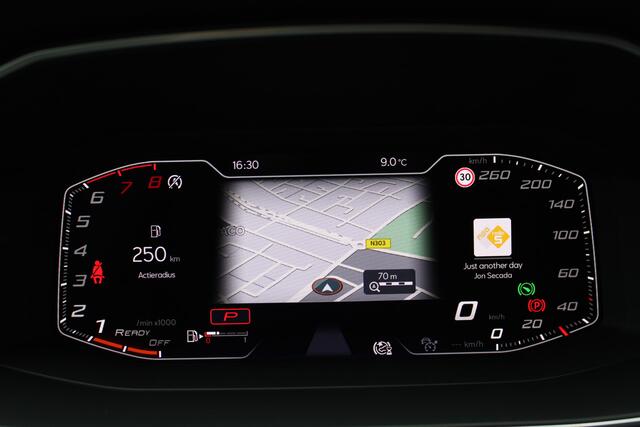 Seat LEON Sportstourer 1.5 eTSI Style Business Intense | Trekhaak | Adaptieve cruise | Camera | Navigatie | Keyless