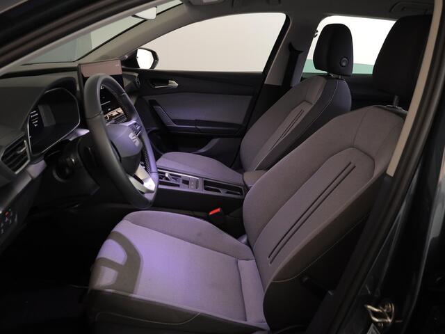 Seat LEON Sportstourer 1.5 TSI e-Hybrid Style Business Intense 204 pk Automaat | Verlengde garantie | Navigatie | Parkeersensoren (Park assist) | Achteruitrijcamera | Autom. airco (3 zones) | Adaptieve cruise control |