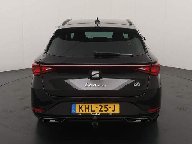 Seat LEON Sportstourer 1.5 TSI e-Hybrid 204pk FR Business | Trekhaak | Stoel- en stuurwiel verwarming | Adapt. Cruise | Camera | 1/2 leer | Fabrieksgarantie t/m 05-2029 |