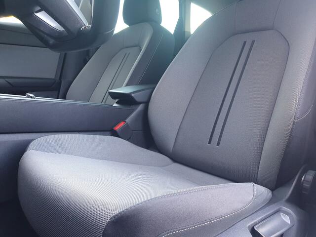 Seat LEON Sportstourer 1.0 eTSI Style Business Intense NAVI/CRUISE/AIRCO/LMV