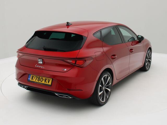 Seat LEON 1.5 eTSI FR Launch Edition Camera / Full matrix LED / Virtual Cockpit / Origineel NL