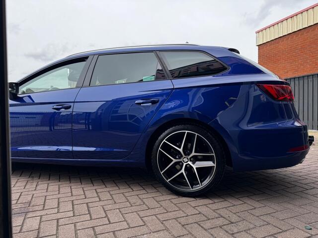 Seat LEON ST 1.4 ECOTSI 150PK FR AUT. / TREKHAAK / CARPLAY / CAMERA / NAVI!