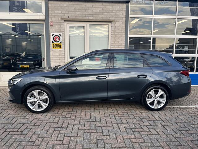 Seat LEON Sportstourer 1.5 TSI e-Hybrid FR Business / AUTOMAAT/ FABRIEKSGARANTIE TM 03-2029/ MATRIX/ TRAVEL ASSIST/ STUURVERWARM./ PARK.SENSOR.V+A/ CAMERA/ FULL LINK/ ACC/ NAVI/ RIJ-MODI/ CLIMA/ DAB/ DIGITAL DASH/ LANE-ASSIST/ ISOFIX/ 17'' LMV