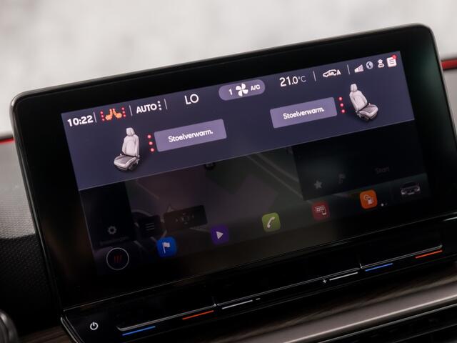 Seat LEON 1.4 TSI eHybrid PHEV Xcellence Sport 204Pk Automaat (PANORAMADAK, APPLE CARPLAY, GROOT NAVI, CAMERA, STUUR/STOELVERWARMING, SPORTSTOELEN, GETINT GLAS, SFEERVERLICHTING, NIEUWSTAAT)