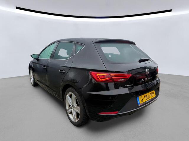 Seat LEON 1.0 TSI FR Business Intense | Panorama | Alcantara | Camera | Android/Carplay // 05-2026 Verwacht // ruit vervangen