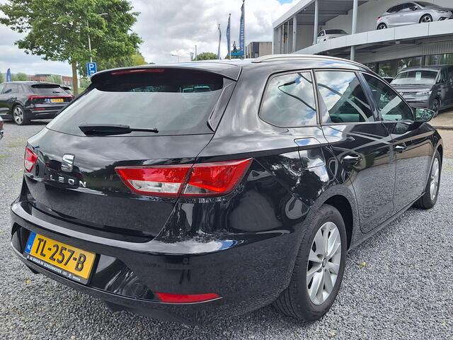 Seat LEON ST 1.0 EcoTSI Style (Carplay,Virtual,Clima,Pdc)