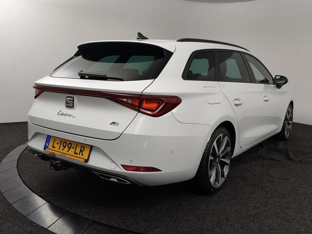 Seat LEON Sportstourer 1.5 eTSI FR Business Intense | Trekhaak | Navigatie | Adaptive Cruise Control | Apple CarPlay / Android Auto |