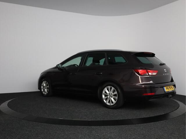 Seat LEON ST 1.0 EcoTSI Style Business Intense | Trekhaak | Navigatie | Station | Climate Control |