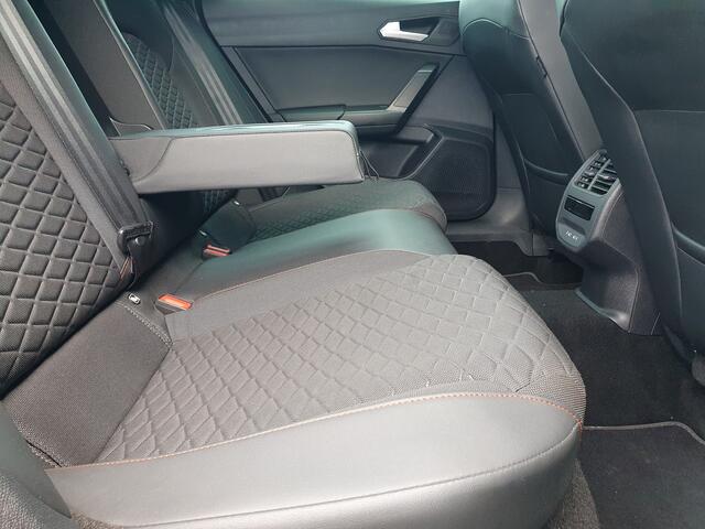 Seat LEON Sportstourer 1.0 eTSI FR Business Intense NAVI/CAMERA/CRUISE/CLIMA/PDC
