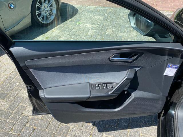 Seat LEON Sportstourer 1.5 TSI Style Business Intense