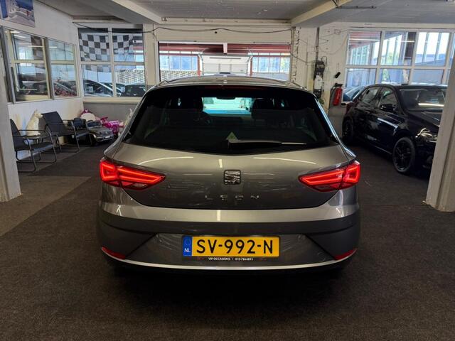 Seat LEON 1.0 EcoTSI Style*Camera*Xenon*Carplay*Velgen
