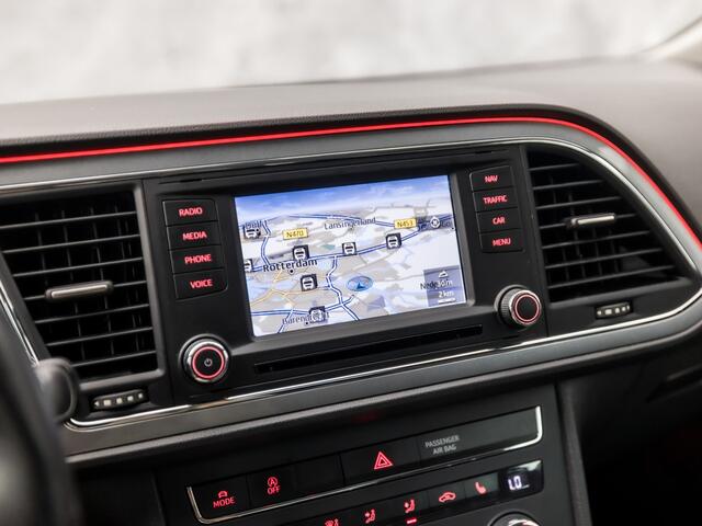 Seat LEON 1.4 TSI FR Sport (NAVIGATIE, CLIMATE, LEDER, STOELVERWARMING, LED KOPLAMPEN, SPORTSTOELEN, CRUISE, SFEERVERLICHTING, GETINT GLAS, NIEUWSTAAT)