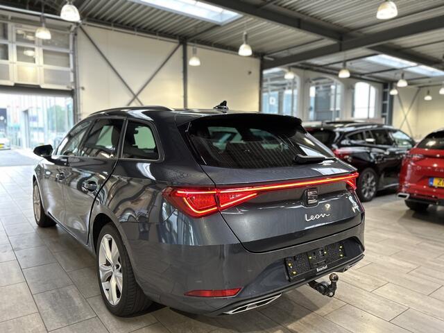 Seat LEON Sportstourer 1.5 TSI e-Hybrid 204pk FR Business | Trekhaak | Stoel- en stuurwiel verwarming | Adapt. Cruise | Camera | 1/2 leer | Fabrieksgarantie t/m 05-2029 |