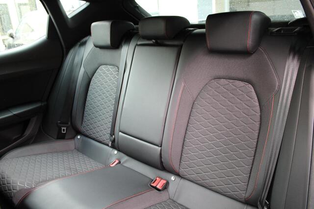 Seat LEON 1.5 TSI FR Business Intense | Camera | Matrix LED| Winter pakket