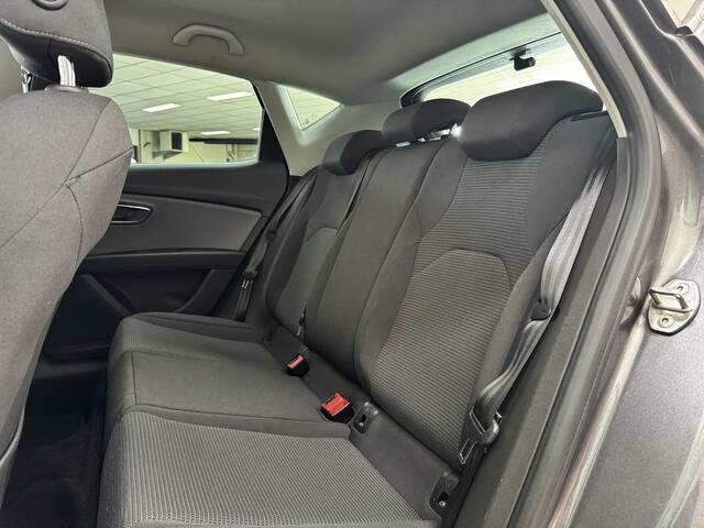 Seat LEON 1.0 EcoTSI Style Business Intense /AUTOMAAT! /Apple + Android /DAB+! /Lane Assist /Navi /Climat /Cruise /Elek. pakket /Bluetooth /Regensensor /16"LMV /LED Dagrijverl. /Extra getint glas /PDC V+A /Mistlampen.