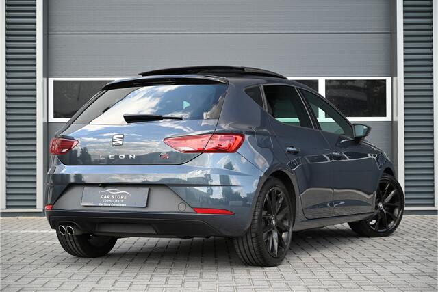 Seat LEON 1.5 TSI FR / PANO / VIRTUAL COCKPIT / SFEERVERLICHTING / LED MATRIX / CAMERA / ACC / 18"