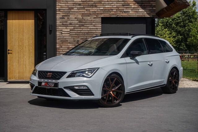 Seat LEON ST Cupra 300 4Drive Pano/Schaalstoel/Dynamic-Grey/DCC/ACC/VOL