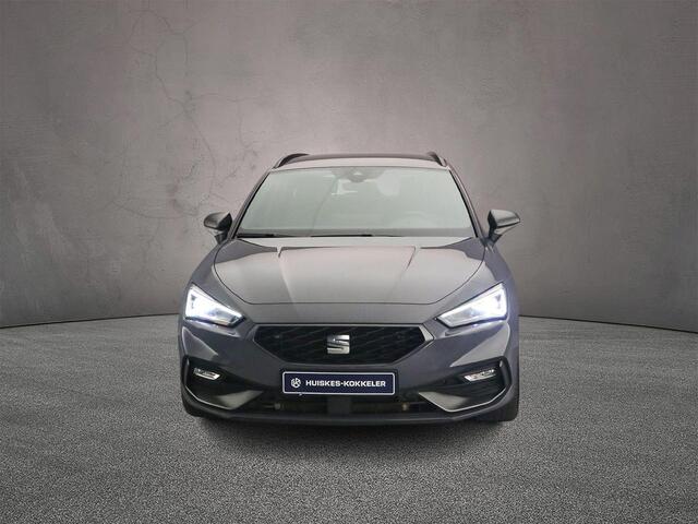 Seat LEON FR Business 1.5 TSI eHybrid 204pk DSG Automaat Trekhaak, Adaptive cruise control, Achteruitrijcamera, Navigatie, Stoelverwarming, LED koplampen, Parkeersensoren