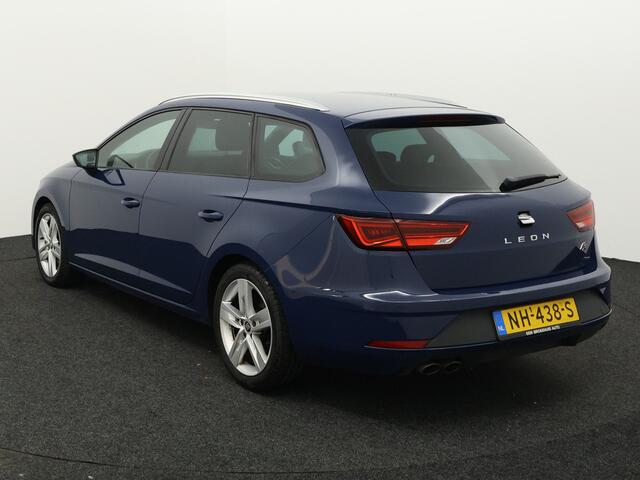 Seat LEON ST 150 PK 1.4 EcoTSI FR Bluetooth, Cruise control adaptief, stuur multifunctioneel, voorstoelen verwarmd, schakelpaddles, De SEAT Leon ST 1.4 EcoTSI FR is een luxe, ruime en sportieve stationwagen die comfort en prestaties perfect combineert. Dankzij de c