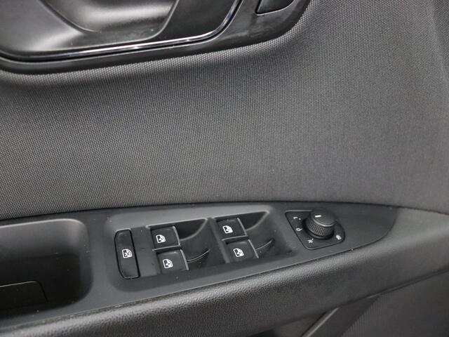 Seat LEON ST 150 PK 1.4 EcoTSI FR Bluetooth, Cruise control adaptief, stuur multifunctioneel, voorstoelen verwarmd, schakelpaddles, De SEAT Leon ST 1.4 EcoTSI FR is een luxe, ruime en sportieve stationwagen die comfort en prestaties perfect combineert. Dankzij de c
