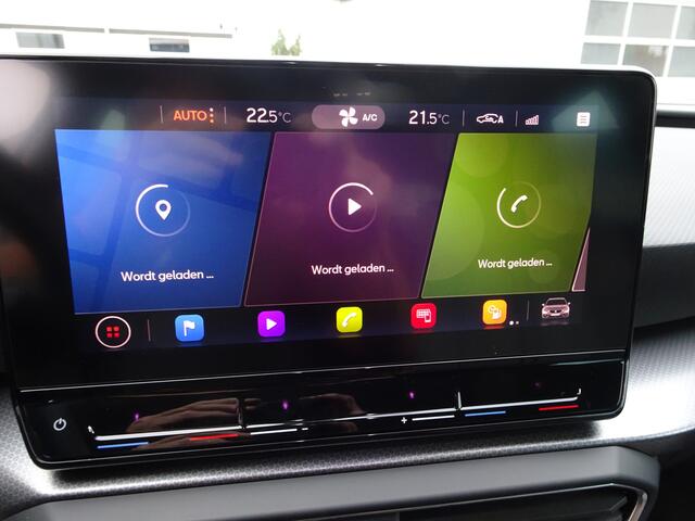 Seat LEON Sportstourer 1.0 TSI Style Launch Edition Automatische airco, navigatie, parkeersensoren voor en achter, led verlichting, cruise controle, enz.