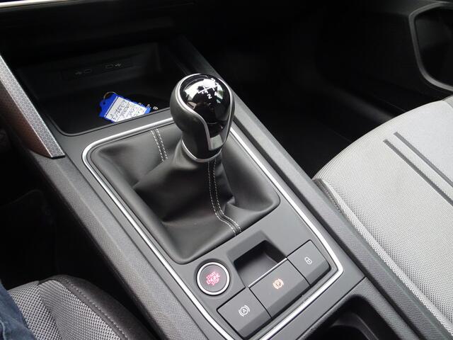 Seat LEON Sportstourer 1.0 TSI Style Launch Edition Automatische airco, navigatie, parkeersensoren voor en achter, led verlichting, cruise controle, enz.