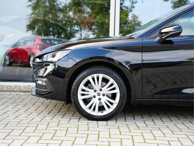 Seat LEON Sportstourer 1.0 eTSI Style Business Intense | Cruise control adaptief | Apple Carplay/Android Auto | Achteruitrijcamera |