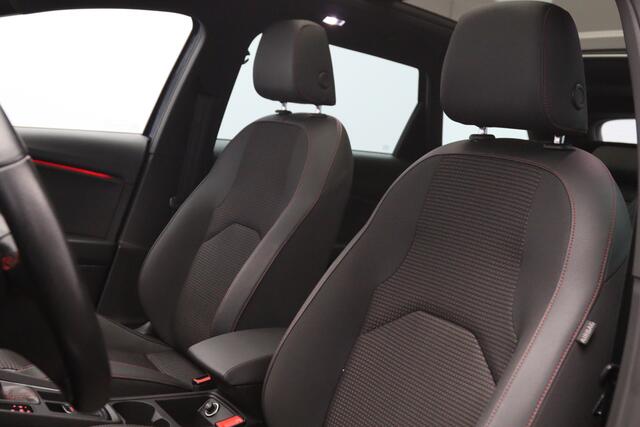 Seat LEON ST 2.0 TSI 190 PK Automaat FR Business Intense, Carplay, Panoramadak, Camera