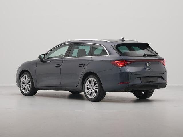 Seat LEON Sportstourer 1.5 TSI 130pk Style Navigatie Camera 17"velgen Keyless Parkassist Carplay 21