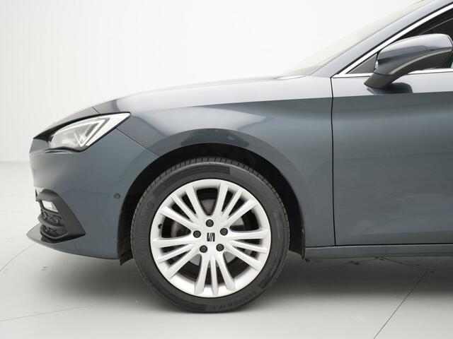 Seat LEON Sportstourer 1.5 TSI 130pk Style Navigatie Camera 17"velgen Keyless Parkassist Carplay 21