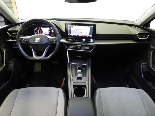 Seat LEON Sportstourer 1.0 eTSI Aut. Style Business Intense NAVI/CAMERA/LED/TREKH./17"LMV!