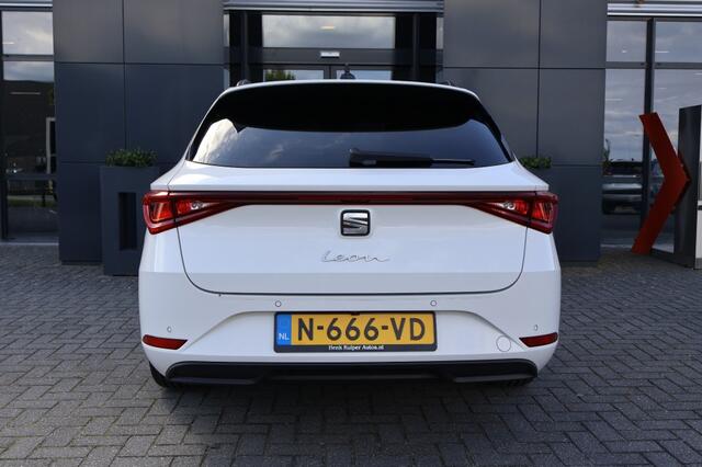 Seat LEON 1.0 TSI STYLE / Navi / Virtual dashboard/ Park-assist / Camera / App-Connect / ACC