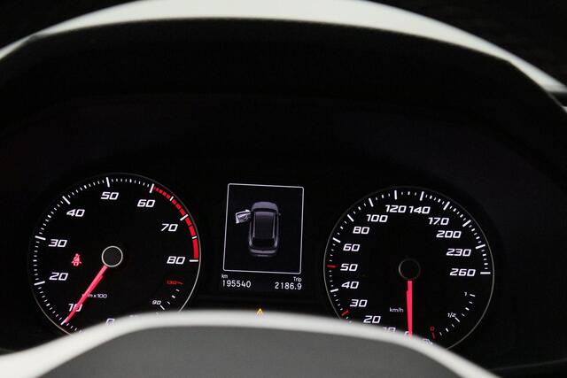 Seat LEON Sportstourer 1.5 TSI Style 2021 NAP | Carplay | Trekhaak | Cruise control | Climate control | Bluetooth | DAB+ | Lichtmetaal 18 inch | PDC | LED | Keyless