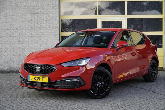 Seat LEON 1.0 TSI 5drs Edition BJ2021 Lmv 17" | Led V+A | Pdc | Elek. trekhaak | App-Connect | Navi | Virtual cockpit | Climate control | Cruise control | Getint glas