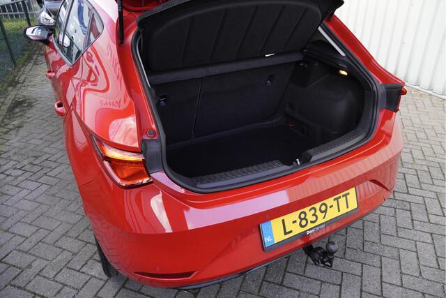 Seat LEON 1.0 TSI 5drs Edition BJ2021 Lmv 17" | Led V+A | Pdc | Elek. trekhaak | App-Connect | Navi | Virtual cockpit | Climate control | Cruise control | Getint glas